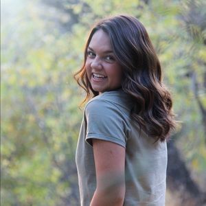 Meet your Posher, Angie